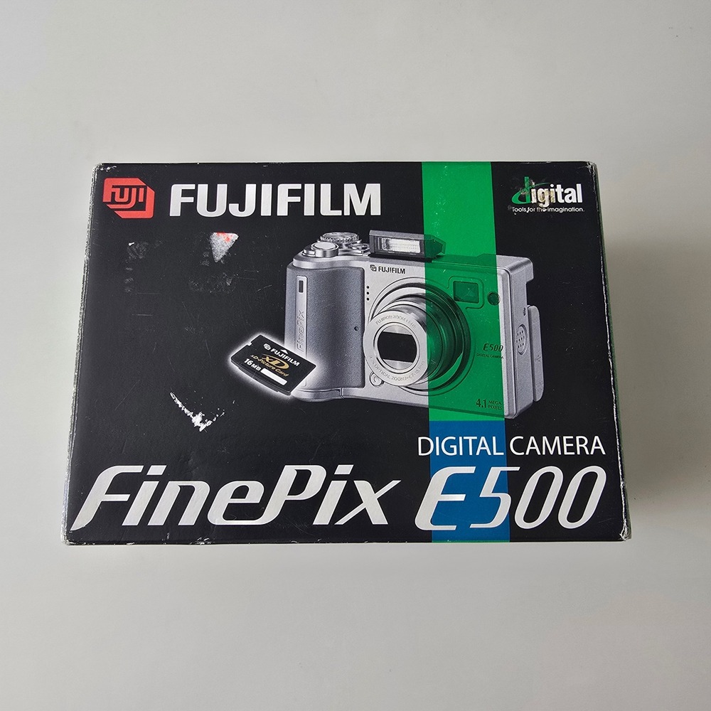 Fujifilm FinePix E500 Digital Camera 4.1MP Silver 3.2x Optical Zoom Boxed Set